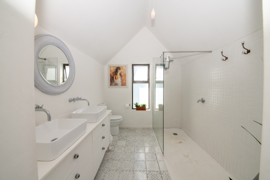 4 Bedroom Property for Sale in Pringle Bay Western Cape